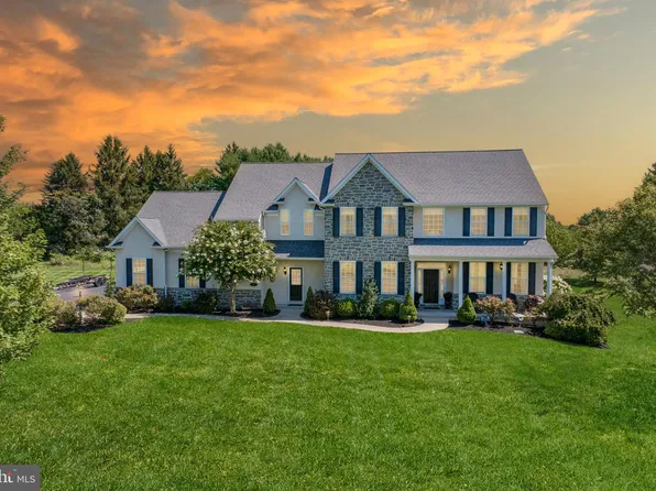 2122 Arbordale Cir, Schwenksville, PA 19473