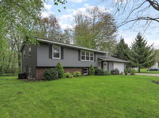 391 Robar Dr, Holland, MI 49424
