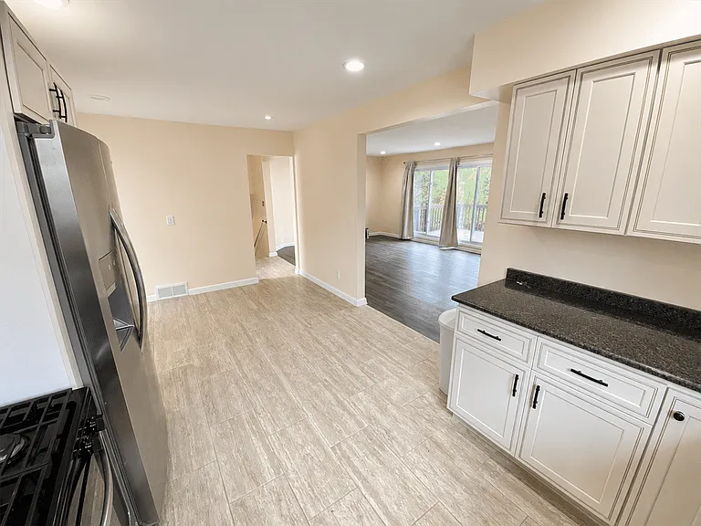 2226 Yorktown Dr — Photo 5