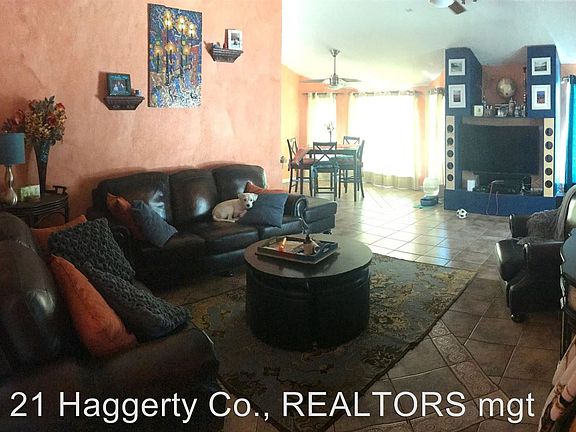 4th image of 4744 Harmony Dr