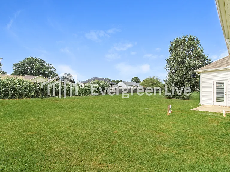 156 Wolf Ln — Photo 13