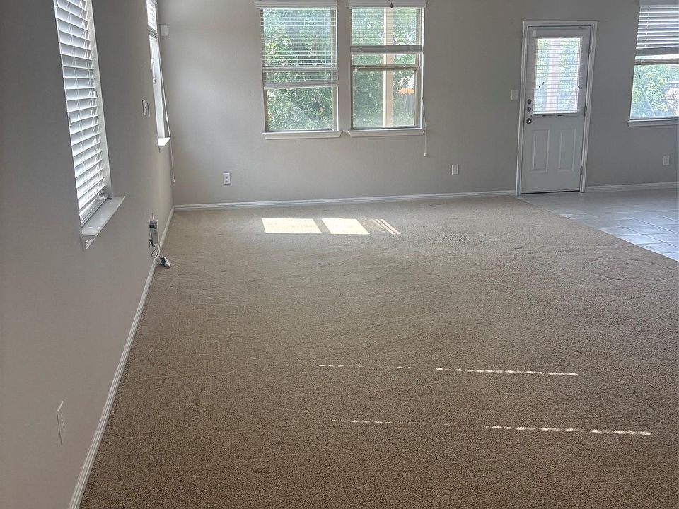 2nd image of 520 Cinnamon Teal Ln