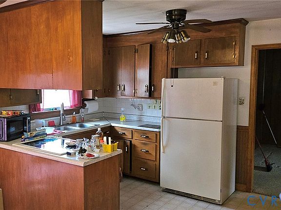 4th image of 3600 Clintwood Rd