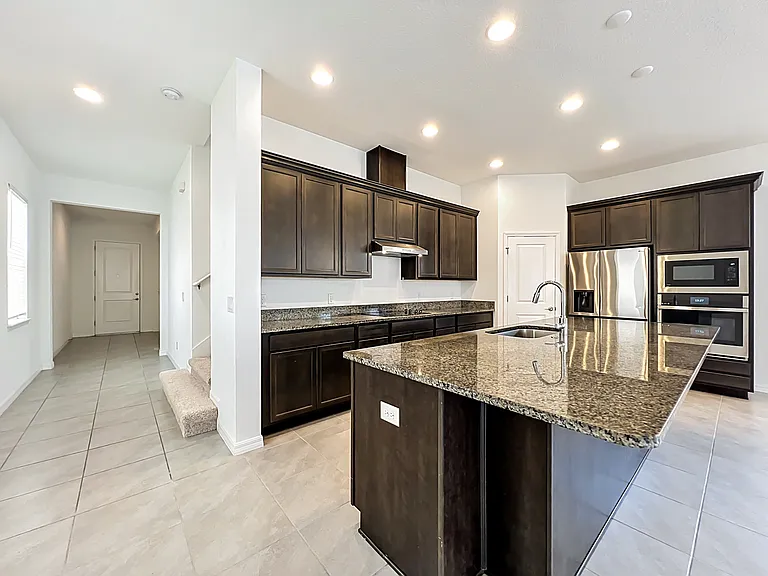 16007 Micelli Dr — Photo 14
