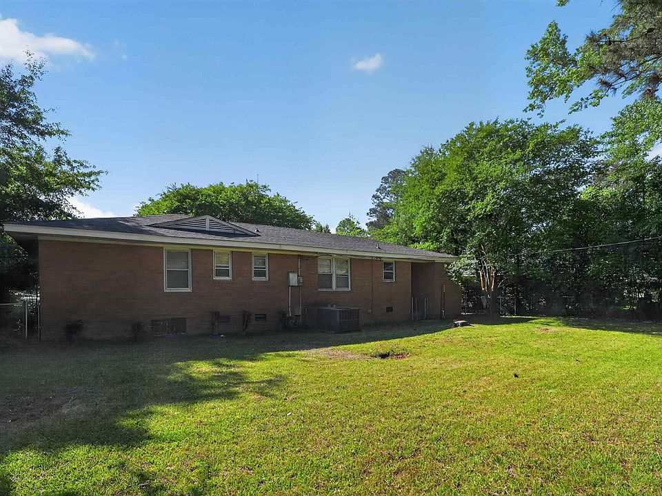 1st image of 1015 Greenlawn Dr