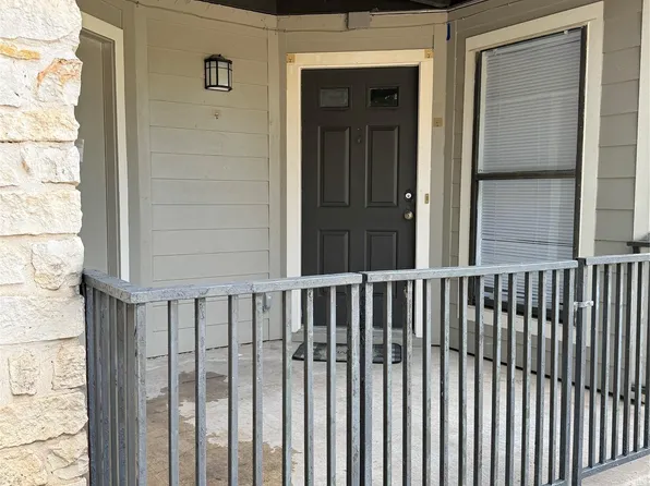 10616 Mellow Mdws APT 30D, Austin, TX 78750