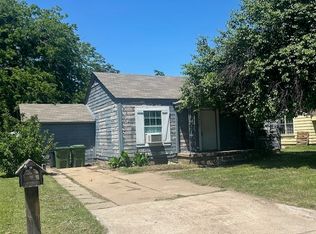 1011 SE 18th St, Mineral Wells, TX 76067