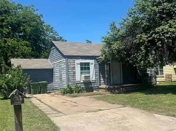 1011 SE 18th St, Mineral Wells, TX 76067