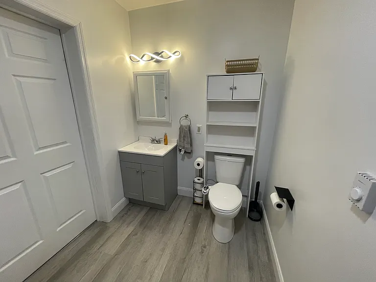 360 Glen Ave — Photo 9
