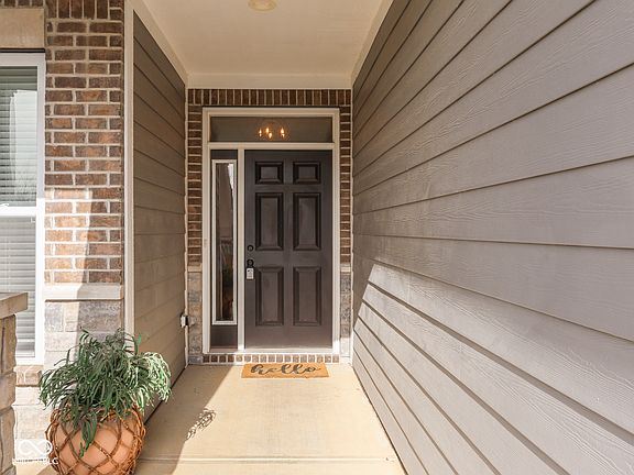 3rd image of 3890 Stonemeadow Dr