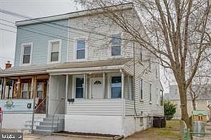 1st image of 1821 East Ave