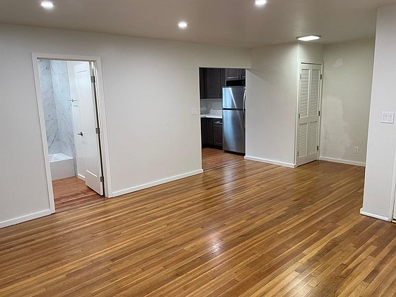 5th image of 2537 Crescent Ave #2537