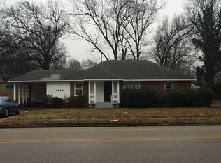 1424 S Perkins Rd, Memphis, TN 38117