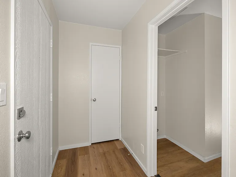 440 Linden Dr #2 — Photo 16