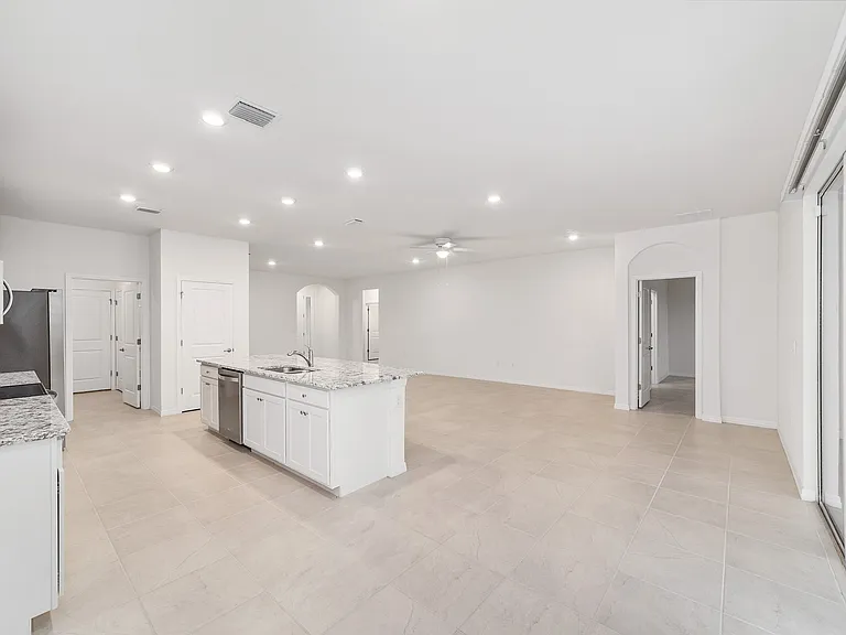 4665 NW 51st Terrace Rd — Photo 22