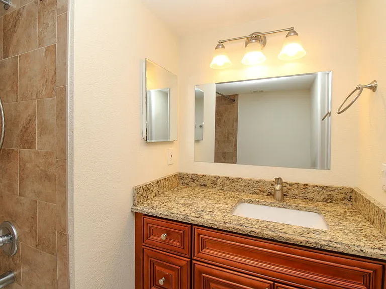 1260 Wildwood Lakes Blvd #104 — Photo 32