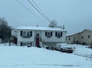 10087 Squire Dr, Florence, KY 41042