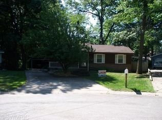 1894 Cannon St SW, Wyoming, MI 49519