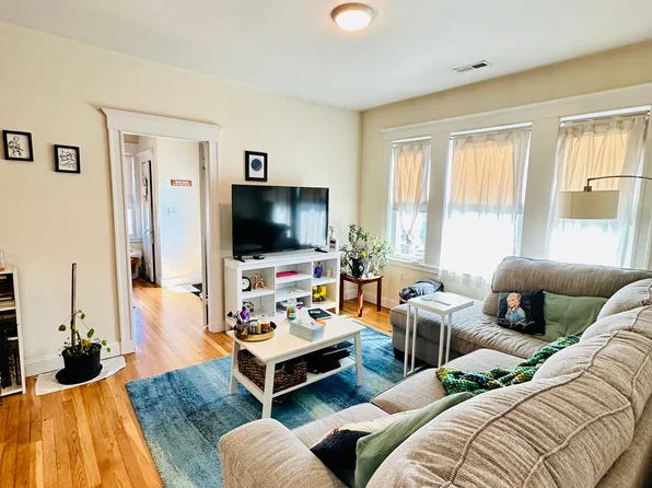 314 Cornell St Floor 2, Roslindale, MA 02131