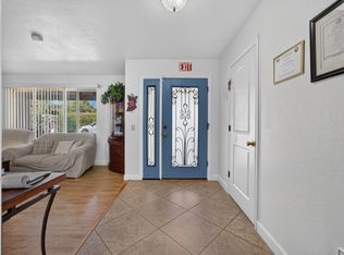 3425 Palestine Ln, Carmichael, CA 95608