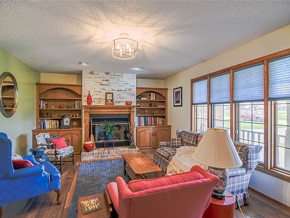 4th image of 1171 Country Club Rd