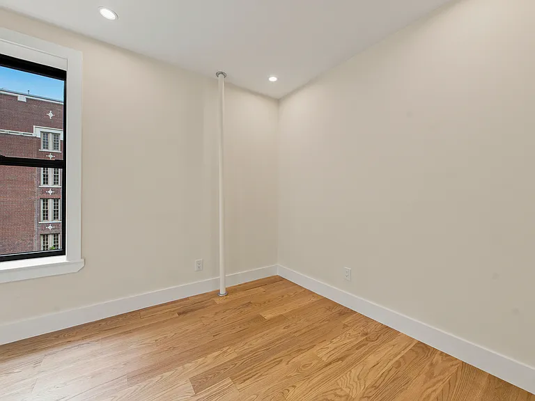 2600 Amsterdam Ave #4J — Photo 6
