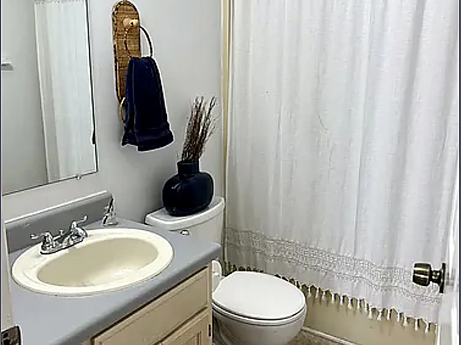 2 bed, 952 sqft, $1,895 — Photo 3