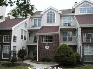 30 Carriage Crossing Ln, Middletown, CT 06457