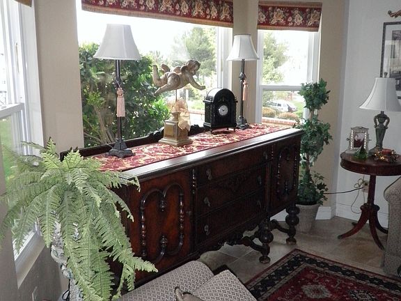 Living room detail