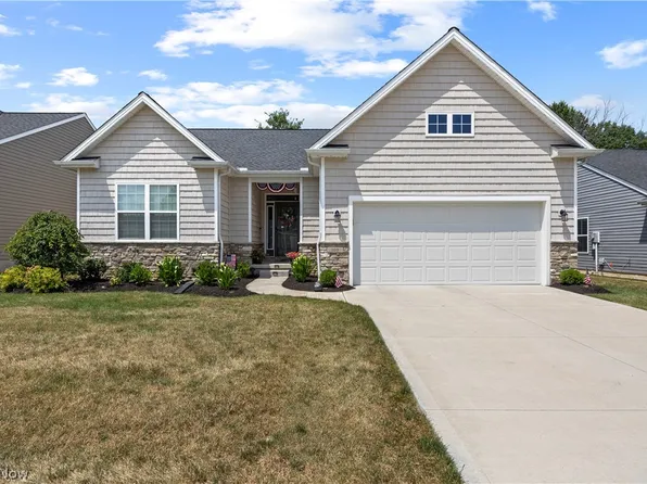 109 W Spring Dr, Elyria, OH 44035