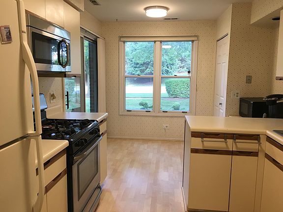 5th image of 1313 Cromwell Ct