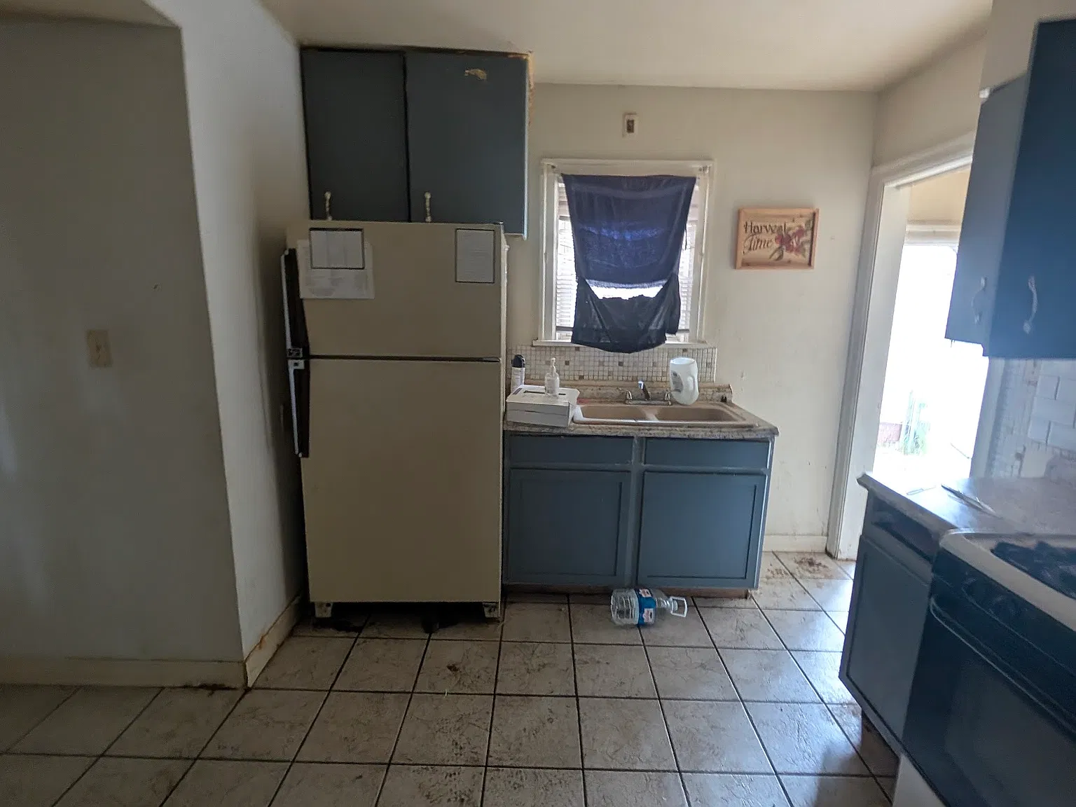2 bed, 828 sqft, $700 — Photo 2
