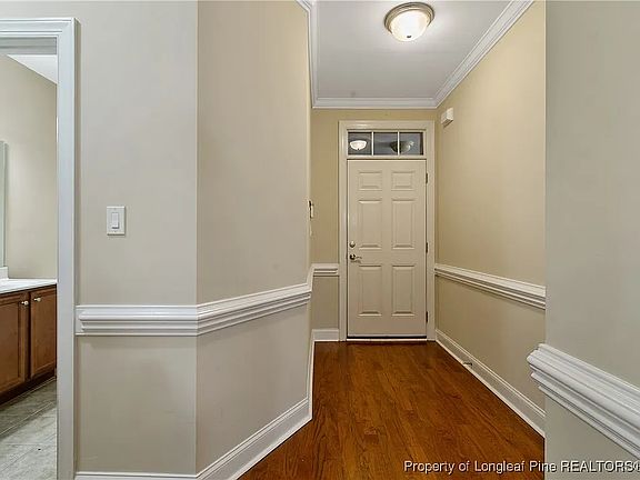 4th image of 208 Fountainhead Ln