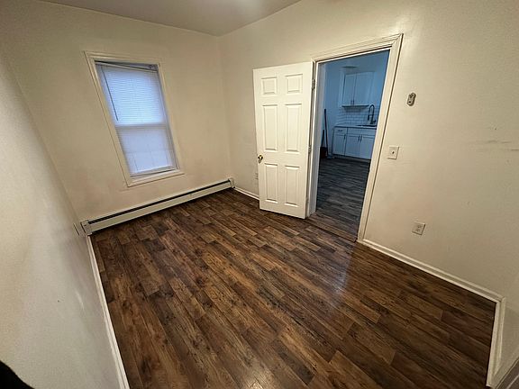 5th image of 99 Cutler St Floor 1