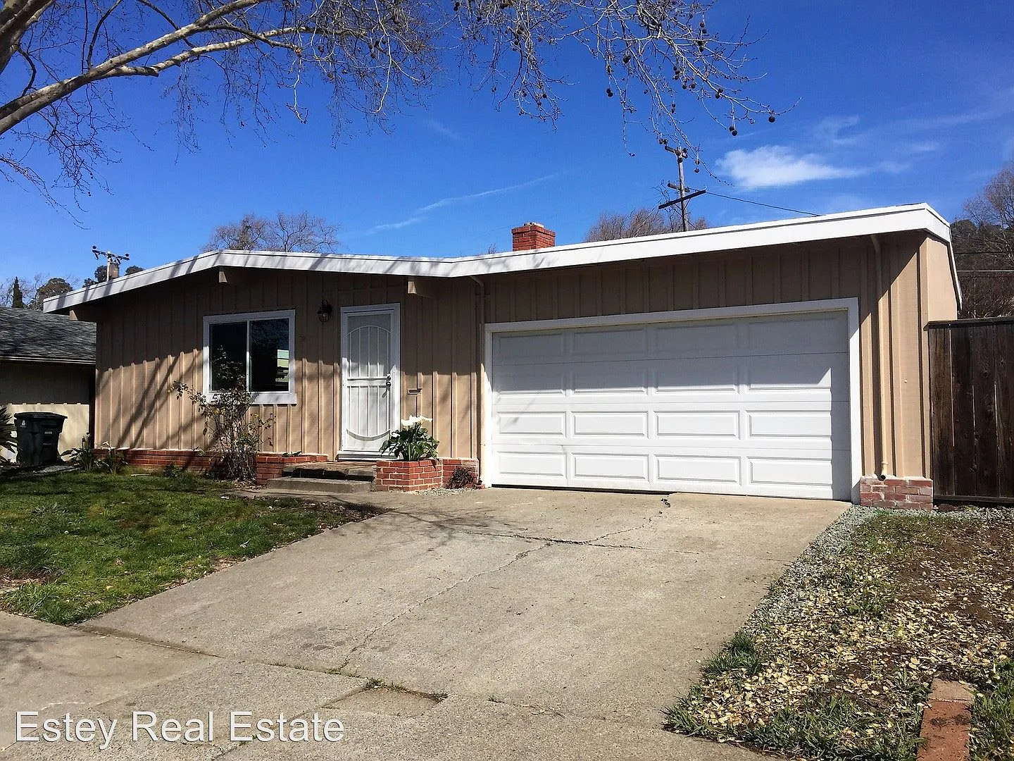 118 Maywood Dr photo 1