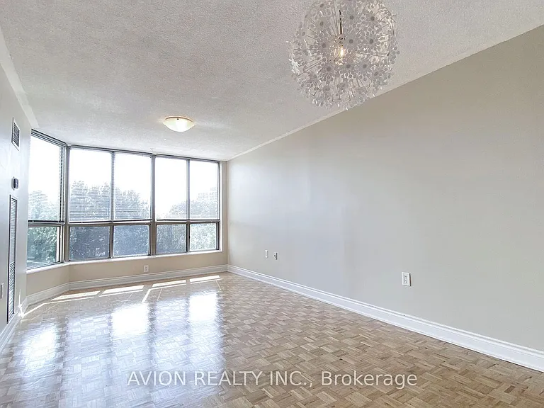 1110 Walden Cir #504 — Photo 3