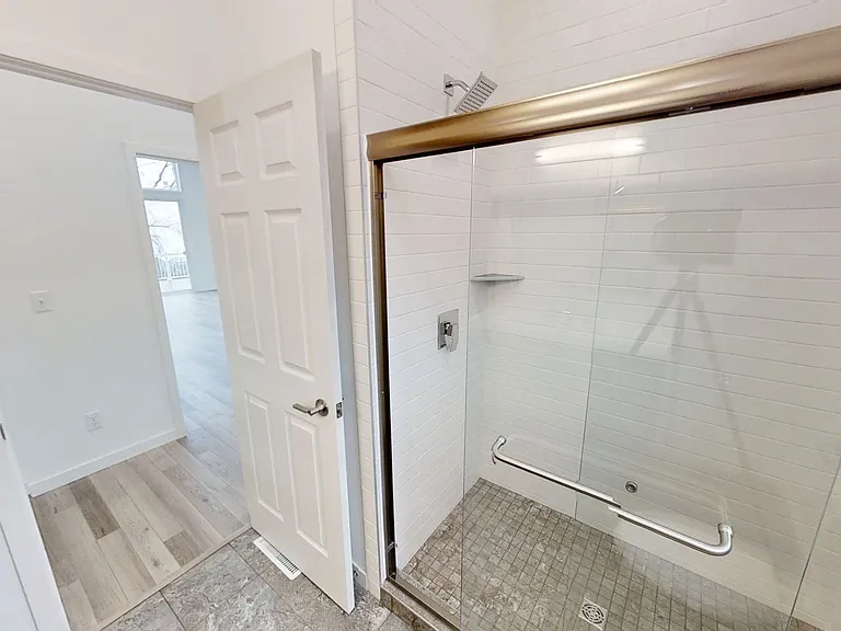 614 N 7th Ave E — Photo 18