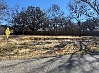407 Shady Grove Dr, Granbury, TX 76049