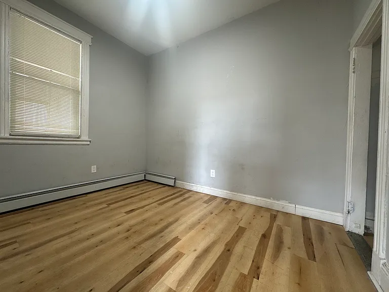 719-725 Wethersfield Ave #1BS — Photo 4