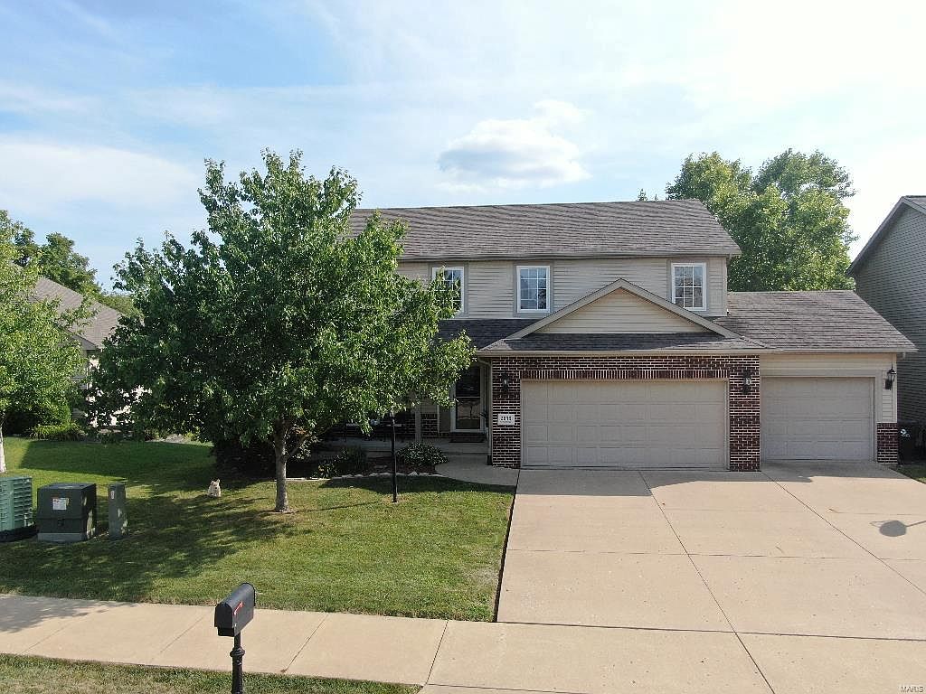 2636 W Stonehenge Ct, Peoria, IL 61615 Zillow