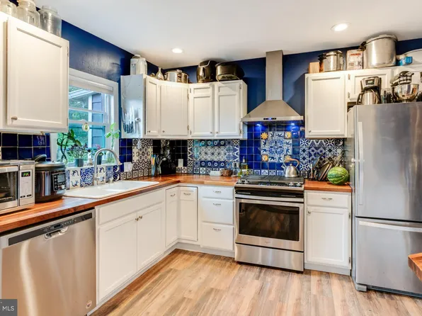 51 Woodland Ave, Clementon, NJ 08021