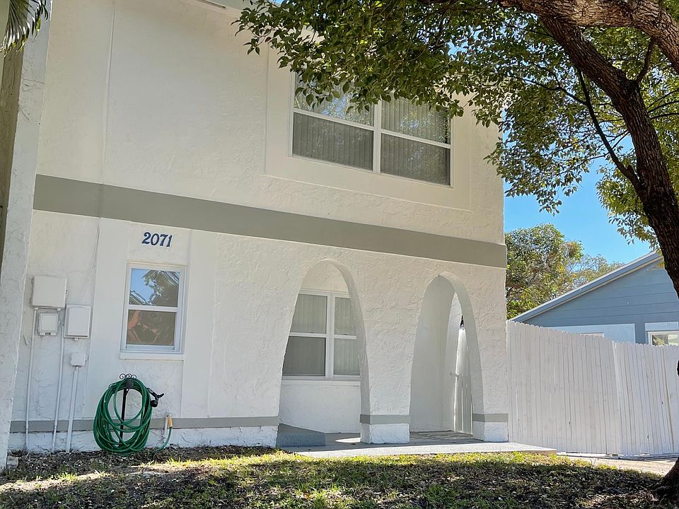 1st image of 2071 San Marino Way N