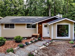 194 Harbor View Dr, Bellingham, WA 98229