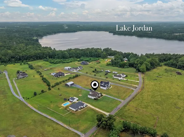 125 Womble Ln, Deatsville, AL 36022
