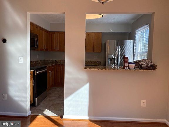 4th image of 3742 Broomsedge Ct