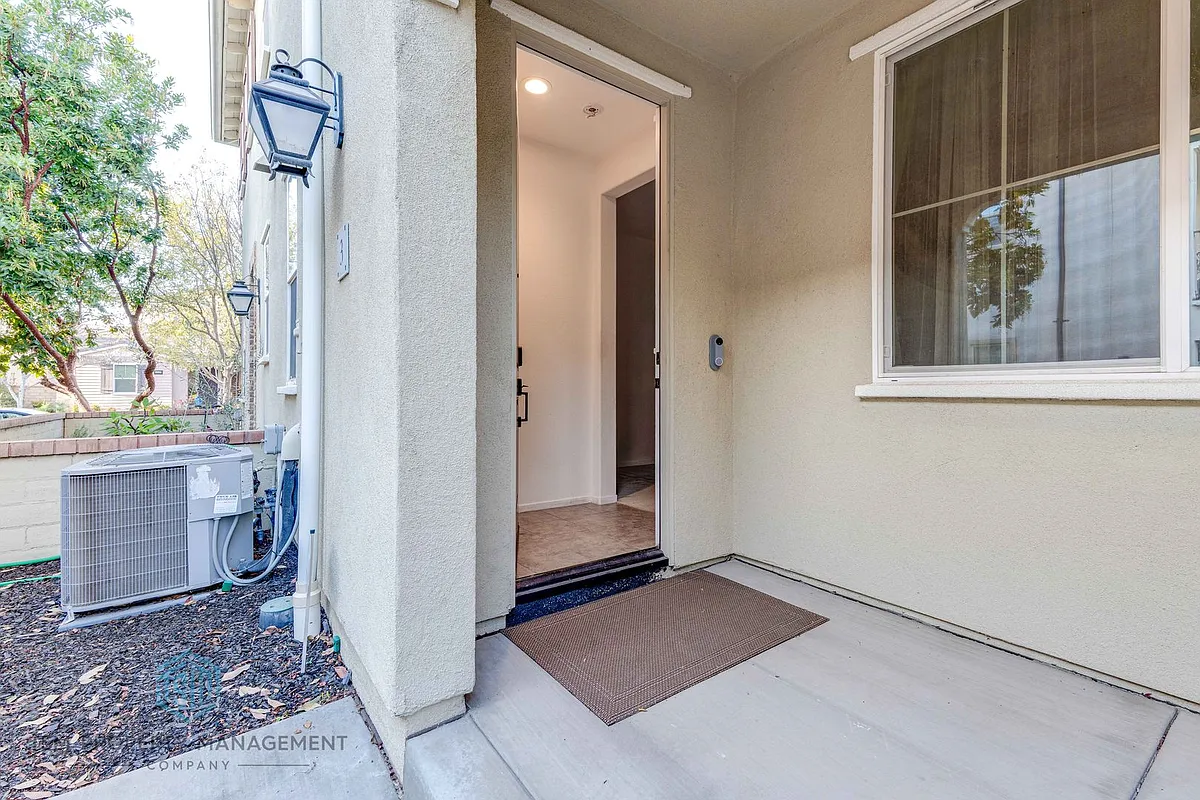 Building Photo - 3250 E Yountville Dr #3