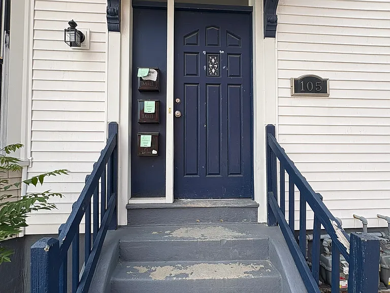 105 Beacon Ave #3 — Photo 23