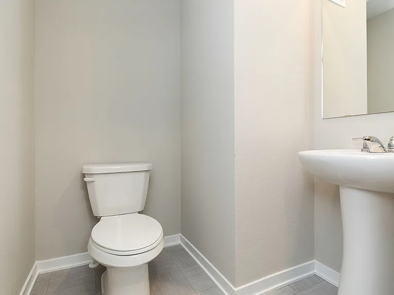 514 Elizabeth Ln NW — Photo 15