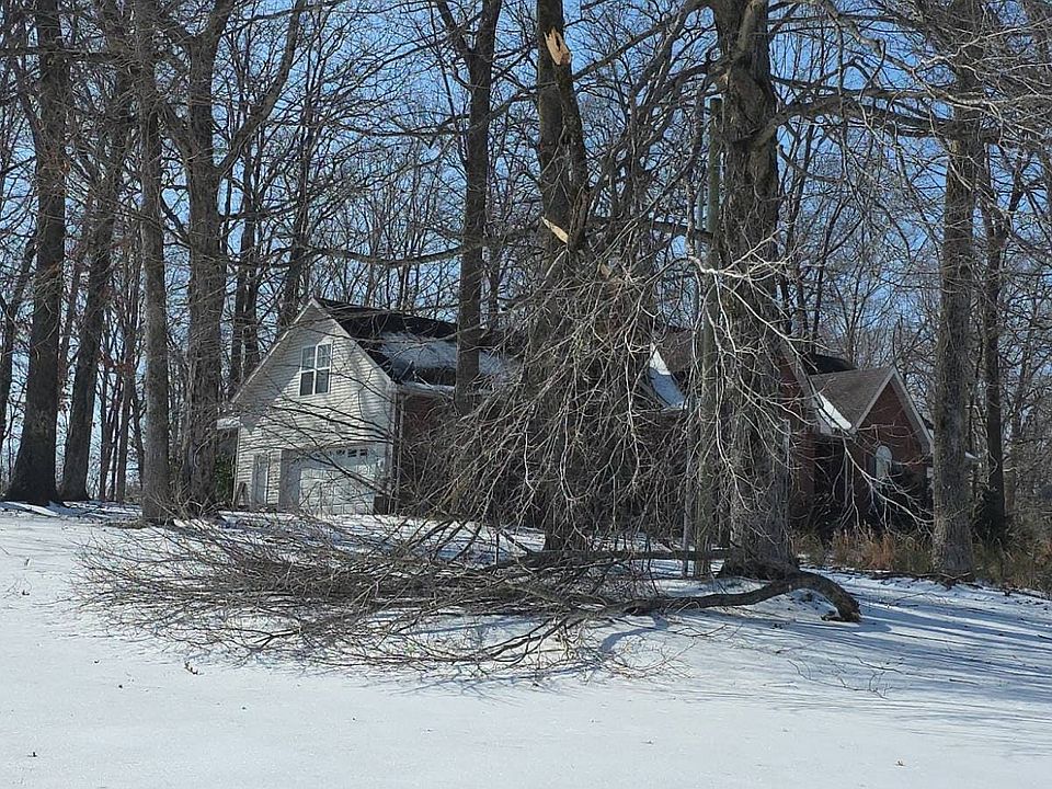 2nd image of 325 Eastside Rd