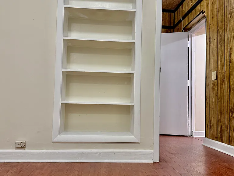 great flex space, or office. you choose!